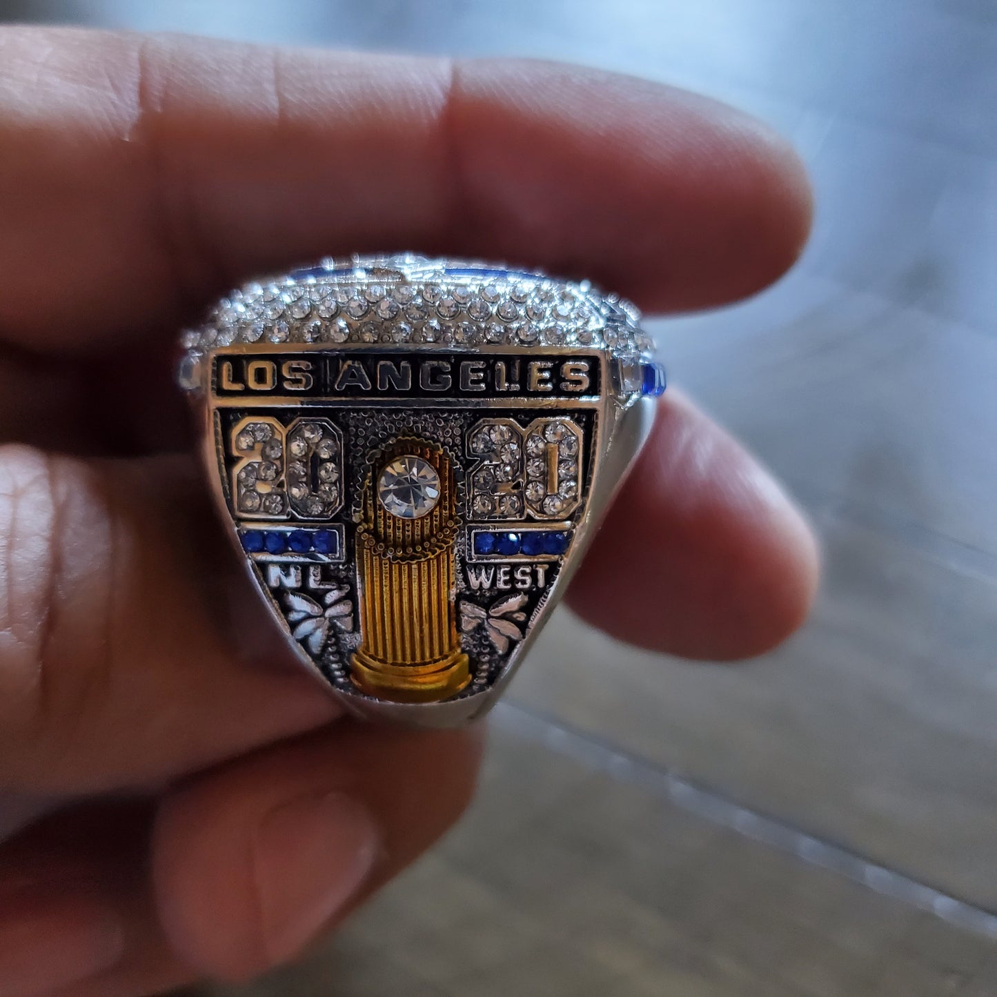 LA WORLD SERIES RING collection size 11 only 55,59,63,65,81,88,20,24 replica