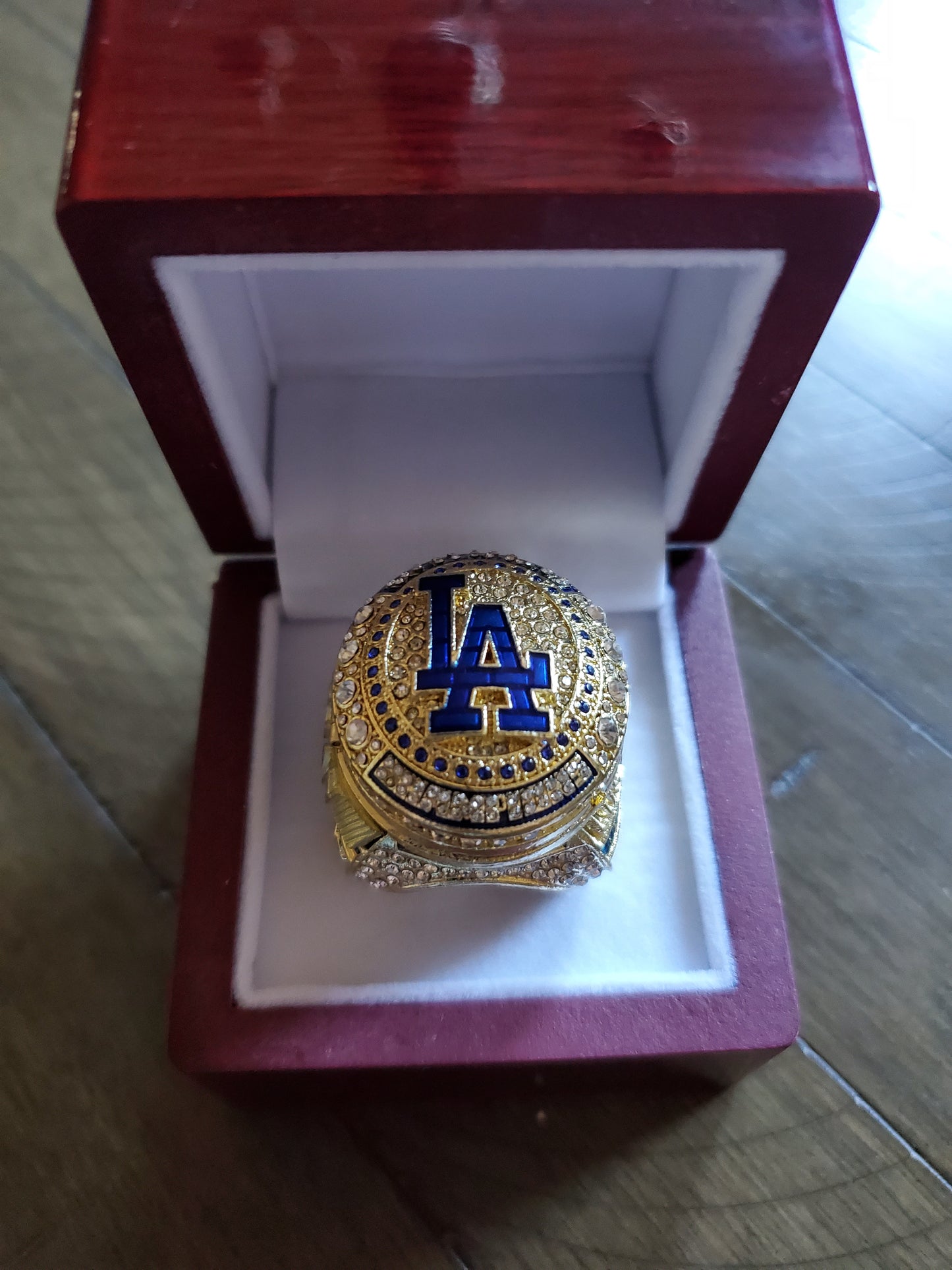 LA 2024 WORLD SERIES RING replica with box