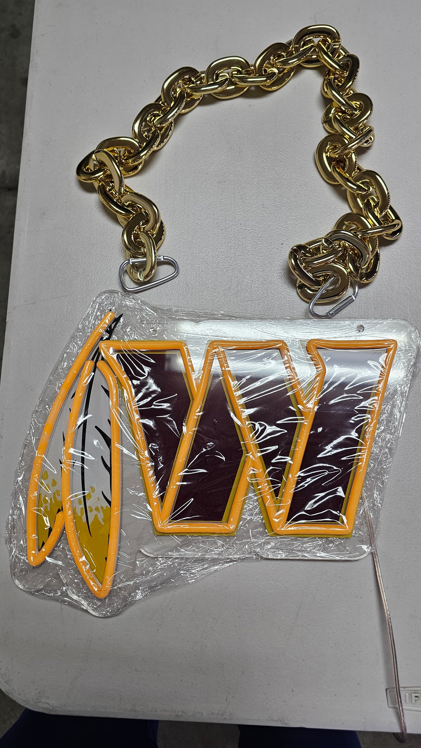 WASHINGTON W with feather led chain sign 11x9 12v dual power with remote and dimmer