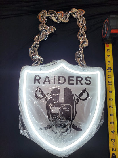 LAS VEGAS RAIDERS OLD SCHOOL LED SHIELD NECKLACE 5V