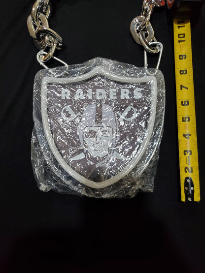 LAS VEGAS RAIDERS MINI LED SHIELD NECKLACE 5v