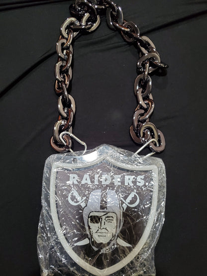 LAS VEGAS RAIDERS MINI LED SHIELD NECKLACE 5v