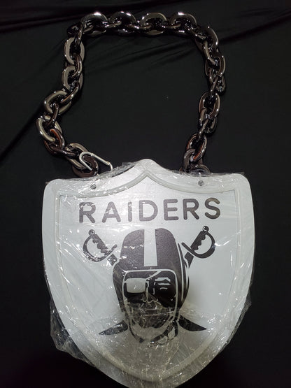 LAS VEGAS RAIDERS OLD SCHOOL LED SHIELD NECKLACE 5V