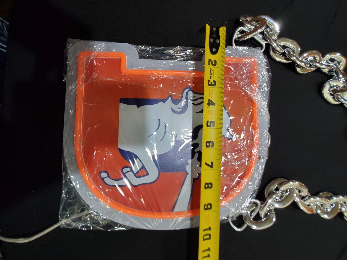 BRONCOS FAN CHAIN 5v