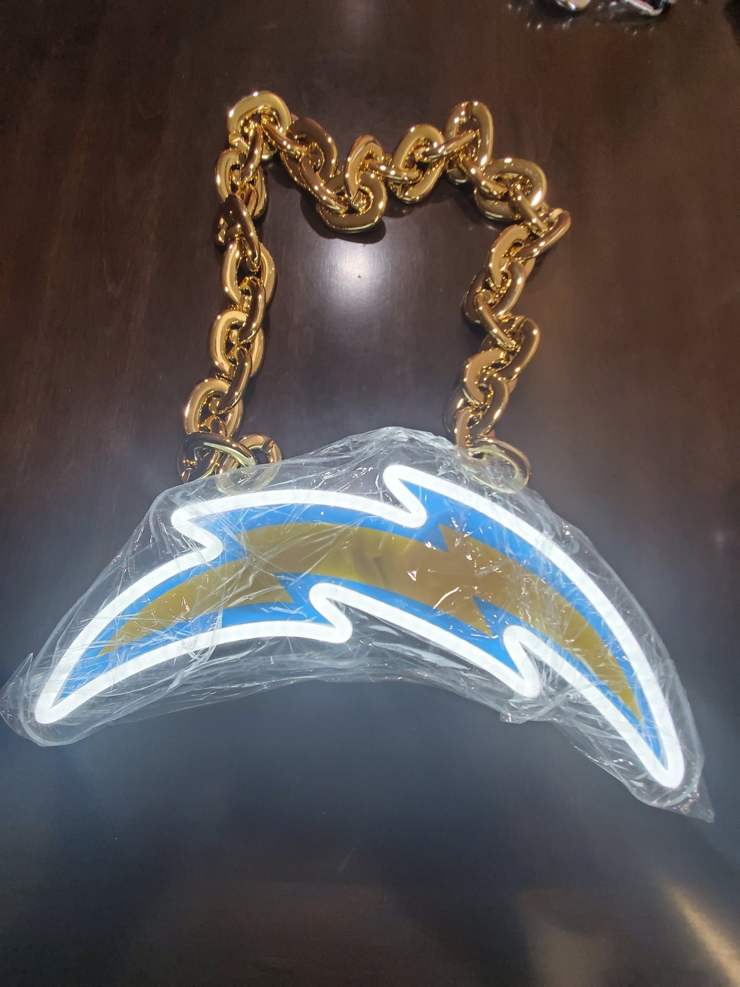 CHARGERS WHITE NEON Lightning Bolt Fan Chain 5V