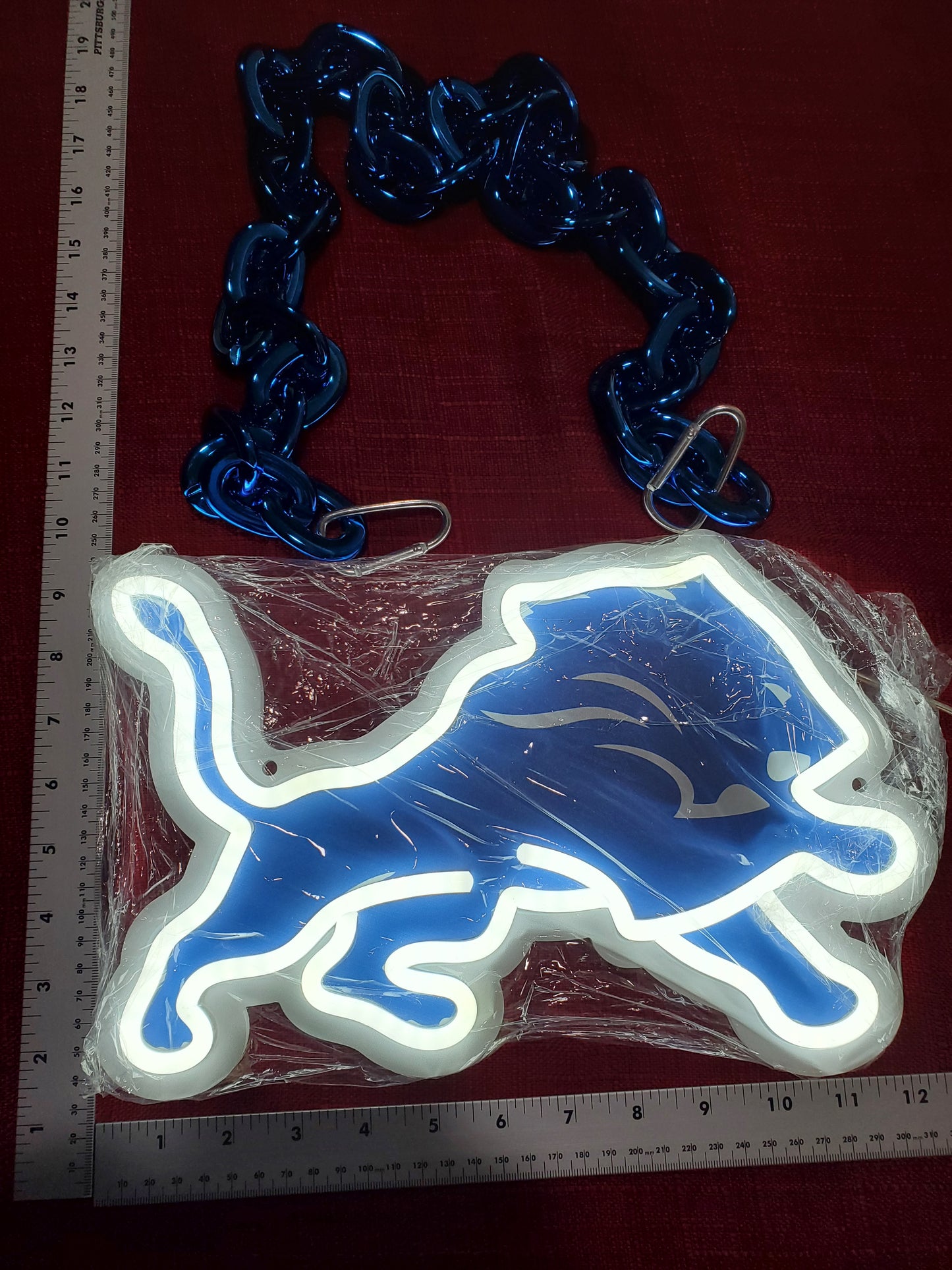 LIONS FAN NEON WHITE CHAIN 12V DUAL POWER WITH REMOTE DIMMER