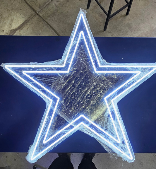 40 inch Cowboys Star w/remote