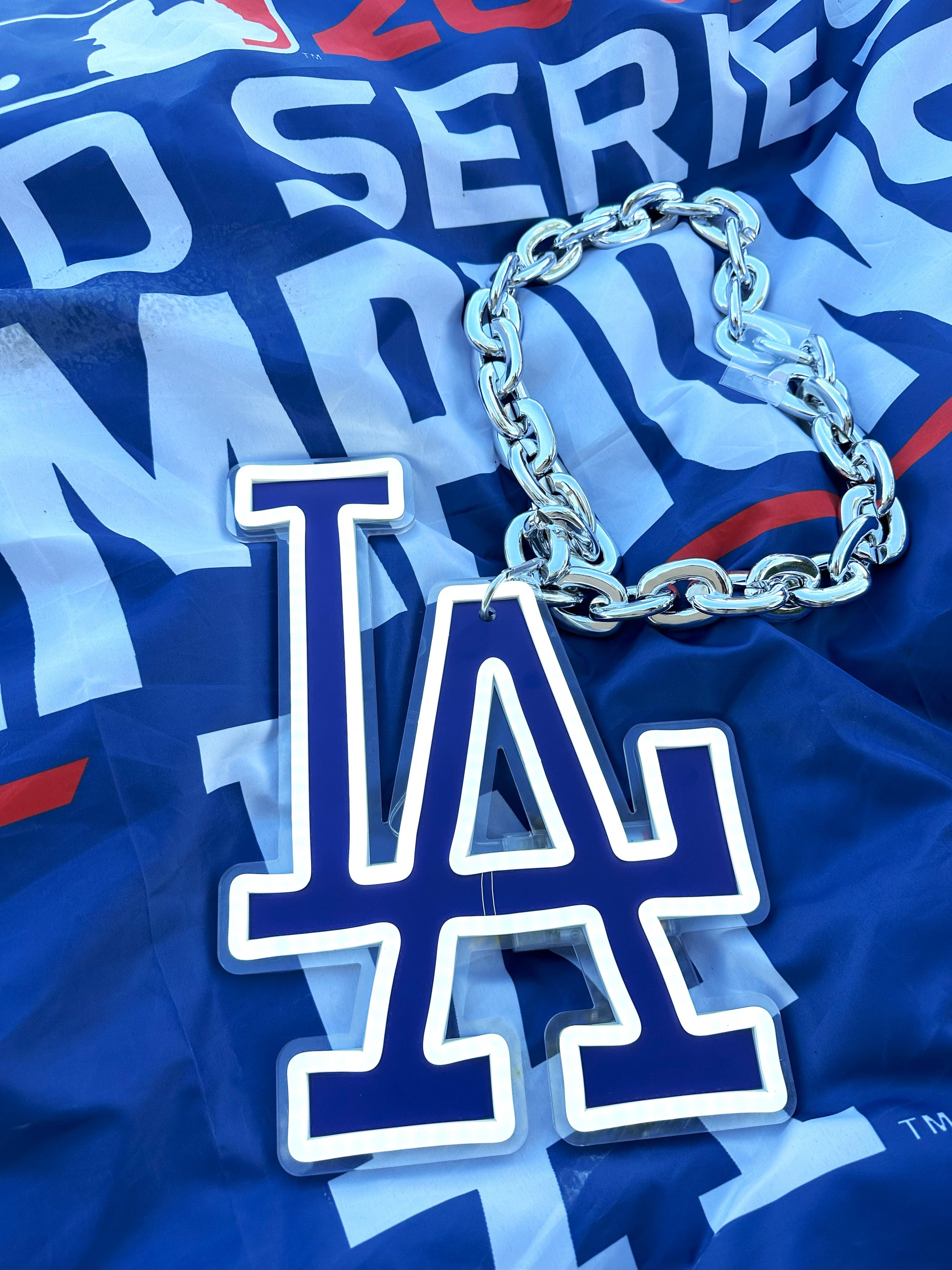 LED Light-Up LA Dodgers chain 12v 14 × 10