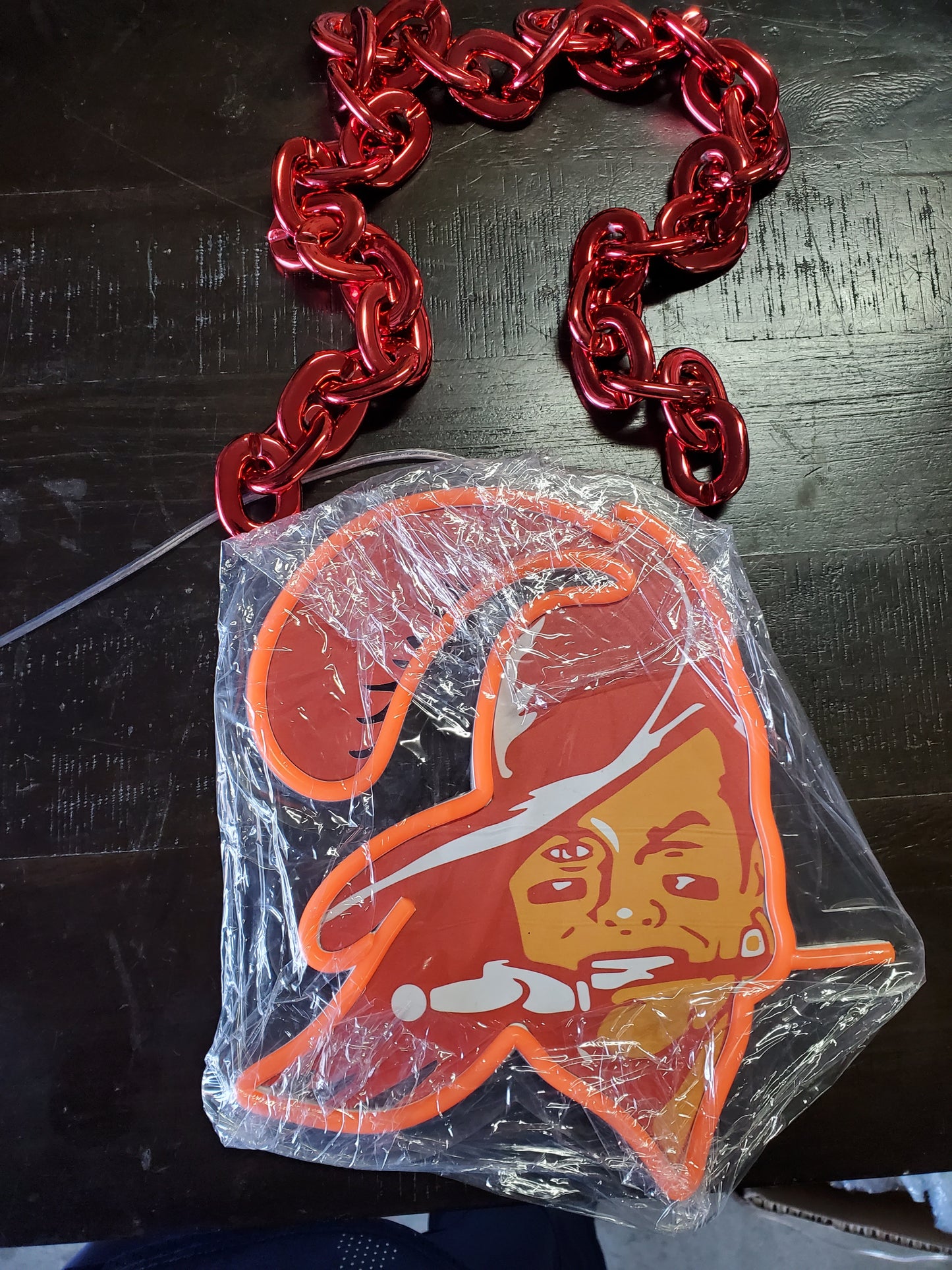 BUCCANEERS Retro FAN CHAIN 5v