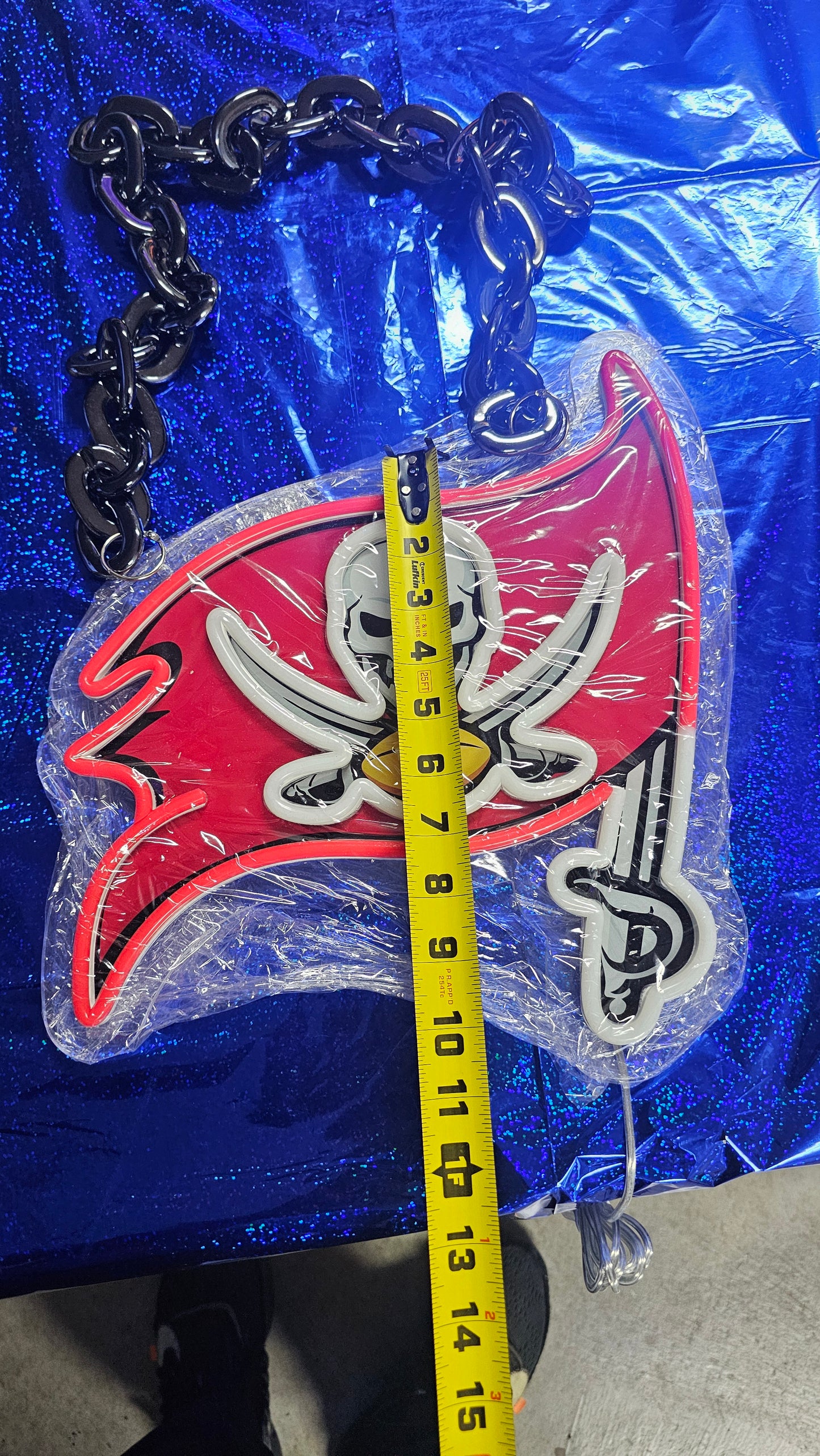 BUCCANEERS FAN Red and white Neon necklace CHAIN 12v