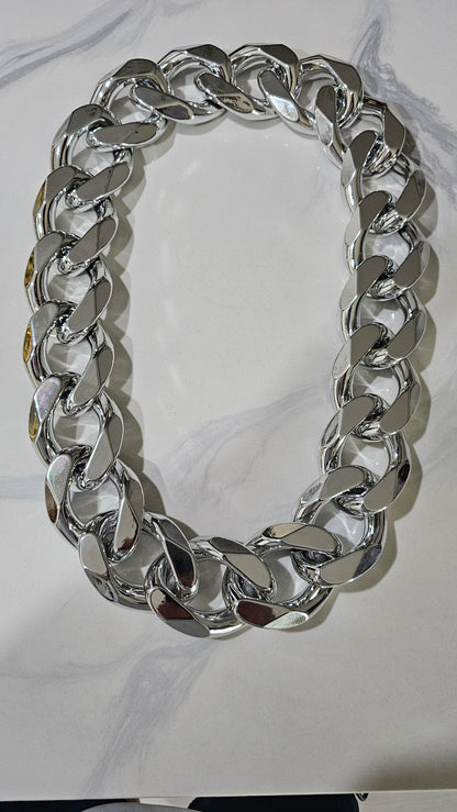 Jumbo plastic necklace G style Cuban