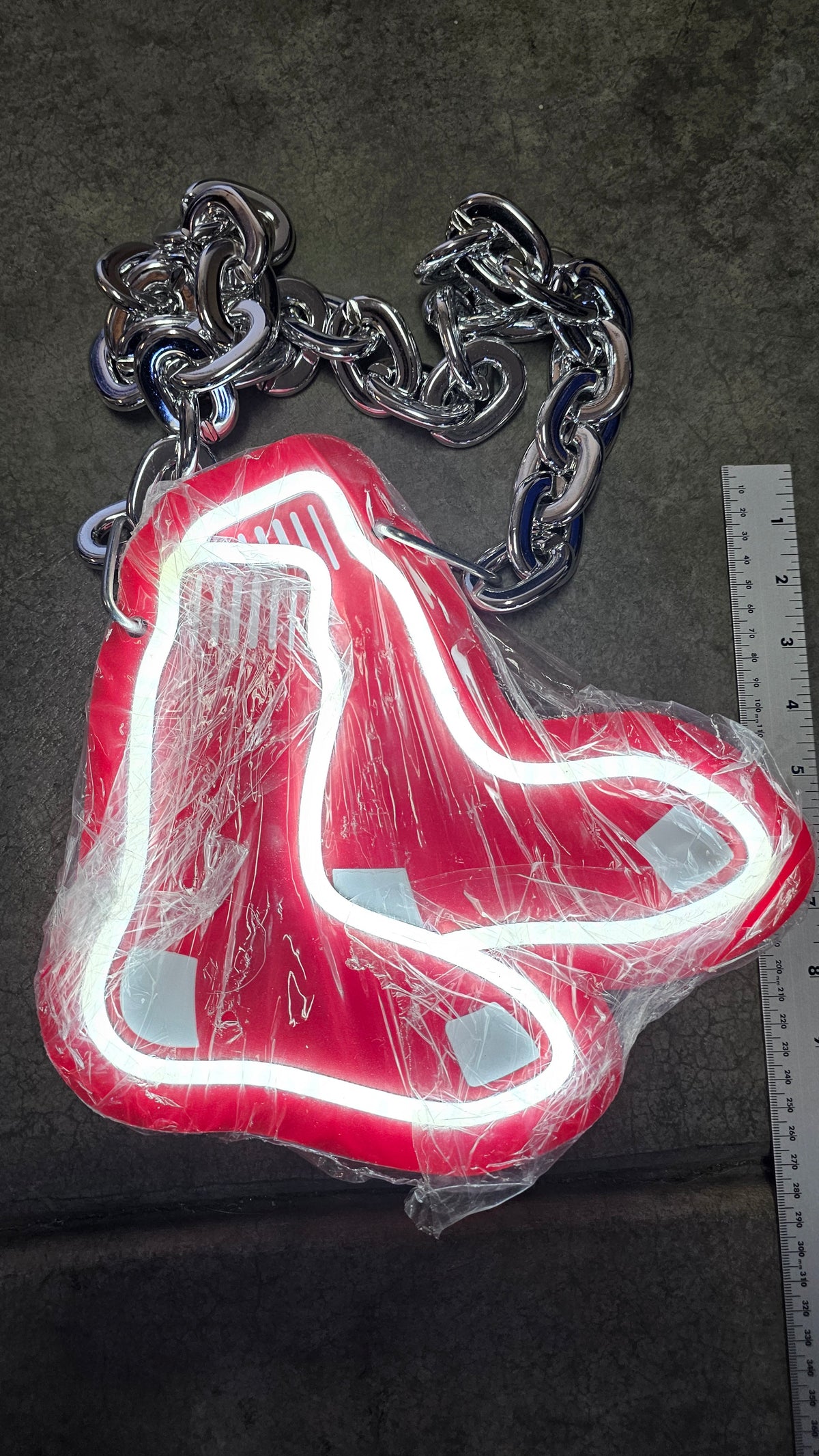 Boston red sox fan chains 5v